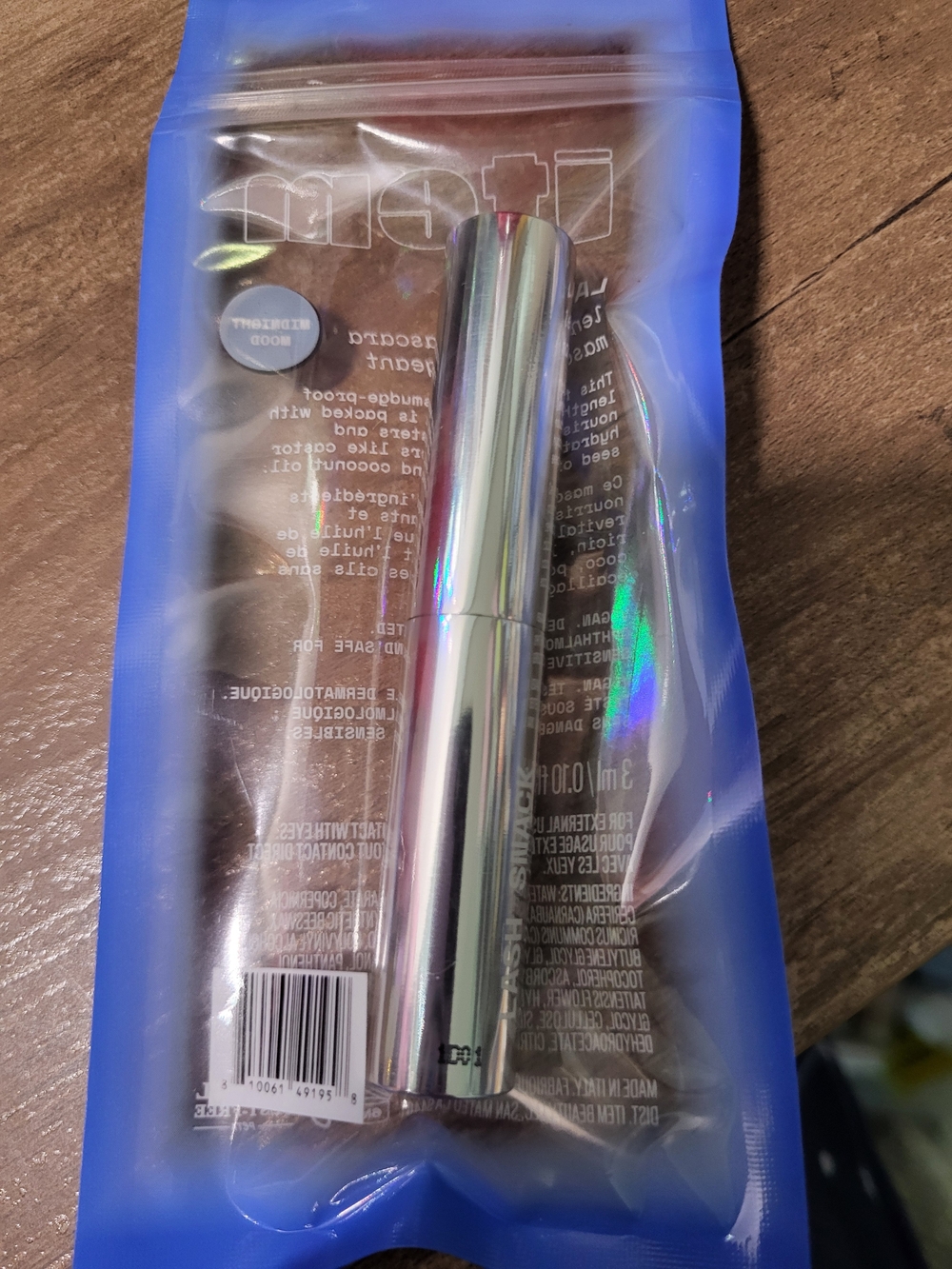 Metallic Silver Mascara for Bold Lashes
